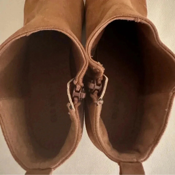 🆓Old Navy Suede Ankle Boots🆓 - Picture 5 of 8